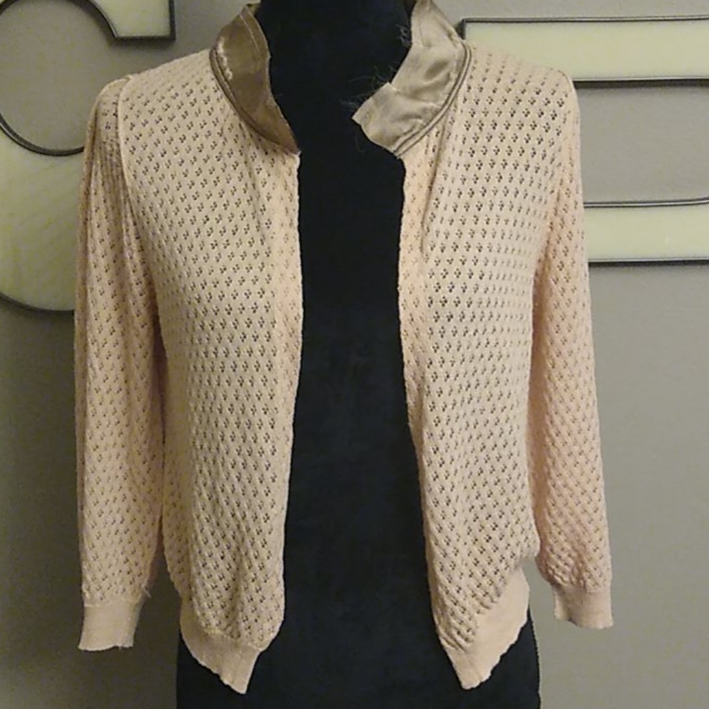Lightweight knit cardigan